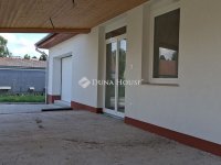 Eladó családi ház, Veszkényen 97 M Ft, 4 szobás