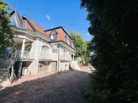 Eladó családi ház, IV. kerületben 239 M Ft, 6 szobás