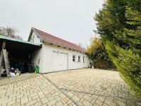 Eladó családi ház, Pilismaróton 238.1 M Ft, 12 szobás