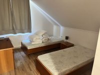 Eladó családi ház, Bólyban 220 M Ft, 9 szobás