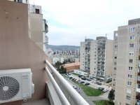 Eladó panellakás, Tatabányán 39.9 M Ft, 3 szobás