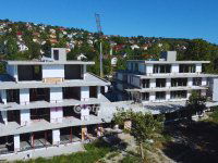 Eladó téglalakás, Balatonalmádiban 91.4 M Ft, 3 szobás