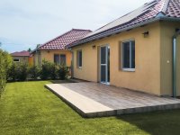 Eladó ikerház, Halásztelken 150 M Ft, 3 szobás