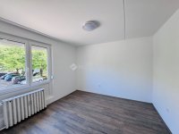 Eladó panellakás, Pécsett 52.5 M Ft, 2 szobás
