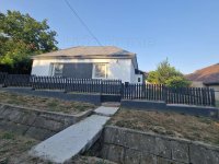 Eladó családi ház, Karádon 39.9 M Ft, 3+1 szobás