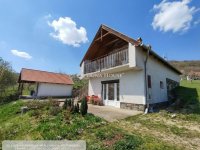 Eladó nyaraló, Lesenceistvándon 75 M Ft, 2 szobás