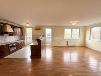 Eladó téglalakás, Debrecenben, Nagy Lajos Király téren