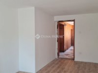 Eladó családi ház, Pécsett 49.9 M Ft, 2 szobás