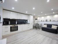 Eladó téglalakás, VI. kerületben, Nagymező utcában 101 M Ft