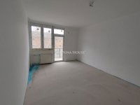 Eladó téglalakás, Tatabányán, Komáromi utcában 47.99 M Ft