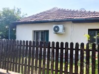 Eladó családi ház, Békésen 12 M Ft, 3 szobás
