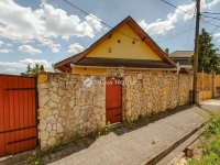 Eladó családi ház, Mendén 153 M Ft, 4 szobás