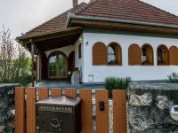 Eladó családi ház