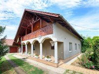 Eladó családi ház