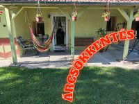 Eladó családi ház