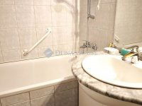 Eladó panellakás, Pécsett 46.9 M Ft, 3 szobás