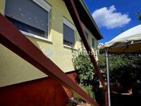 Eladó családi ház, Pécsett 32.3 M Ft, 2 szobás