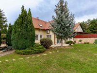 Eladó családi ház, Budakeszin 360 M Ft, 10 szobás