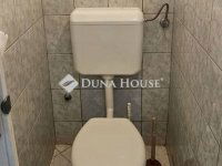 Eladó panellakás, Pécsett 37.99 M Ft, 2 szobás
