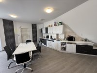 Kiadó téglalakás, albérlet, Szegeden, Petőfi Sándor sugárúton