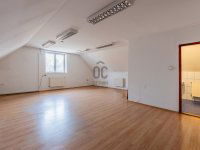 Eladó családi ház, XV. kerületben 289 M Ft, 8 szobás