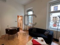 Eladó téglalakás, VI. kerületben 109.9 M Ft, 3 szobás