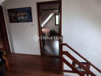 Eladó családi ház, Vecsésen 149.999 M Ft, 5 szobás