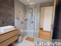 Eladó téglalakás, Balatonakarattyán 144 M Ft, 4 szobás