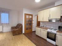 Kiadó téglalakás, albérlet