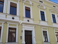 Eladó téglalakás, Pécsett 62.99 M Ft, 3 szobás