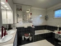 Eladó családi ház, Vecsésen 144.9 M Ft, 4 szobás