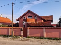 Eladó családi ház, Esztergomban 109.8 M Ft, 5 szobás