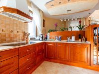 Eladó családi ház, Kistarcsán 329 M Ft, 5 szobás