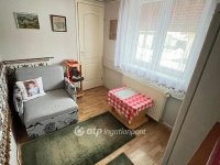 Eladó családi ház, Ajkán 49 M Ft, 2+1 szobás