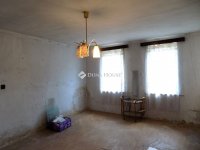 Eladó családi ház, Zsédenyen 26.9 M Ft, 3 szobás