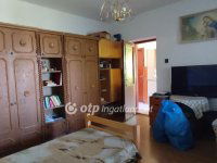 Eladó családi ház, Celldömölkön 35 M Ft, 5 szobás