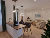 Eladó téglalakás, V. kerületben 237.9 M Ft, 3+1 szobás