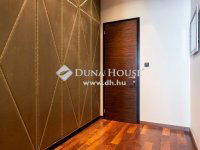 Eladó téglalakás, VII. kerületben 403.86 M Ft, 5 szobás