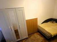 Kiadó téglalakás, albérlet, Pécsett 140 E Ft / hó, 1 szobás