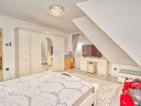 Eladó családi ház, Gyálon 299 M Ft, 7 szobás