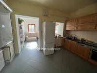 Eladó családi ház, Pápán 129 M Ft, 10 szobás