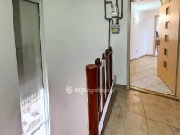 Eladó családi ház, Vecsésen 140 M Ft, 4 szobás