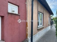 Eladó családi ház, Vecsésen 50 M Ft, 1 szobás