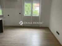 Eladó téglalakás, Pécsett 64.9 M Ft, 2 szobás