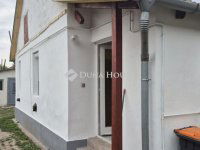 Eladó családi ház, Szegeden 33.8 M Ft, 1 szobás