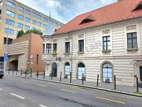 Kiadó téglalakás, albérlet, I. kerületben, Fő utcában