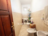 Eladó családi ház, Csömörön 299 M Ft, 4+1 szobás