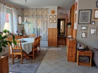 Eladó családi ház, Csornán 104.9 M Ft, 3+1 szobás