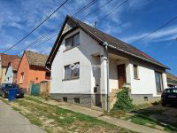 Eladó családi ház