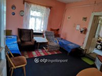 Eladó családi ház, Vécsen 5.5 M Ft, 2 szobás